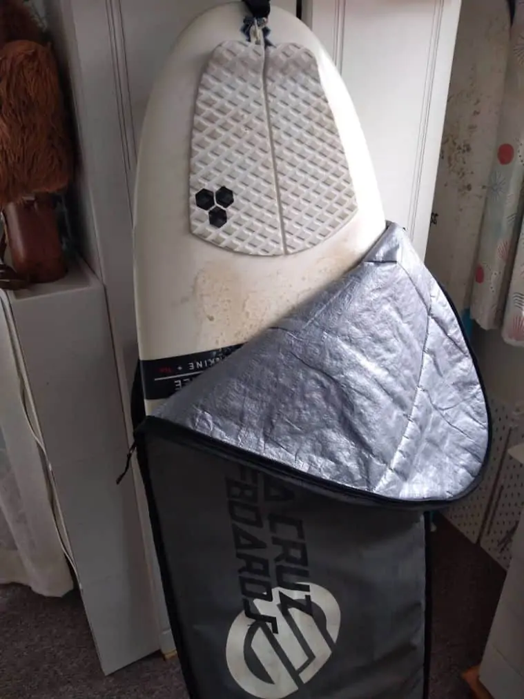 How to Pack a Surfboard Bag