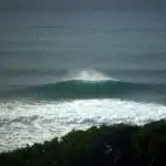 breaking wave with offshore wind
